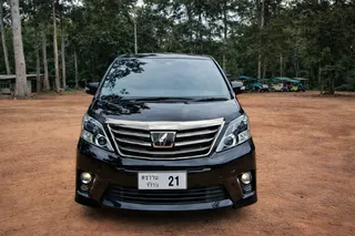 VIP Alphard Minivan