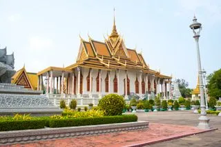 СЕРЕБРЯНАЯ ПАГОДА