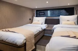 Monohull MR Bali (Azimut 43ft)